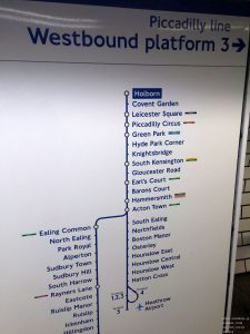 Piccadilly Line Infotafel in der Underground
