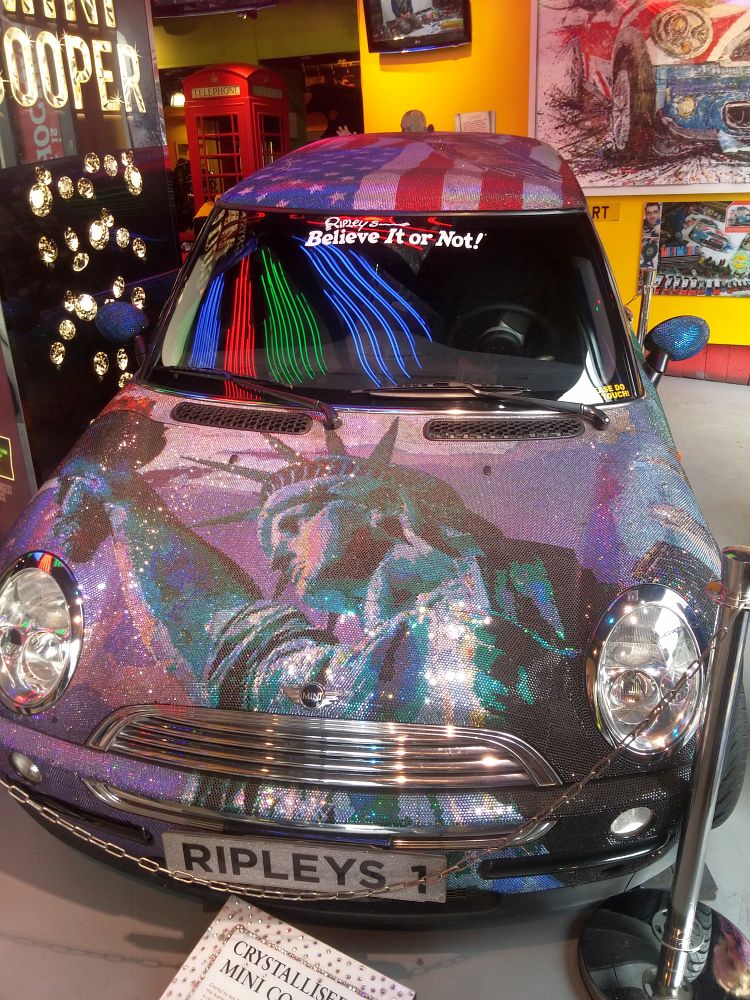 Mini im Ripley's Believe it or Not!