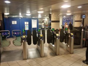 Passenger Validators an den Entry / Exit Gates der U-Bahn