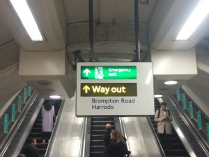 "Way out" Wegweiser London Tube