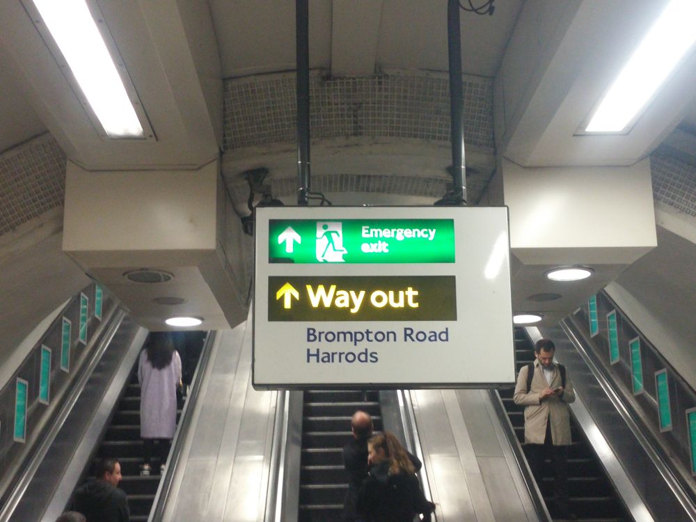 "Way out" Wegweiser London Tube